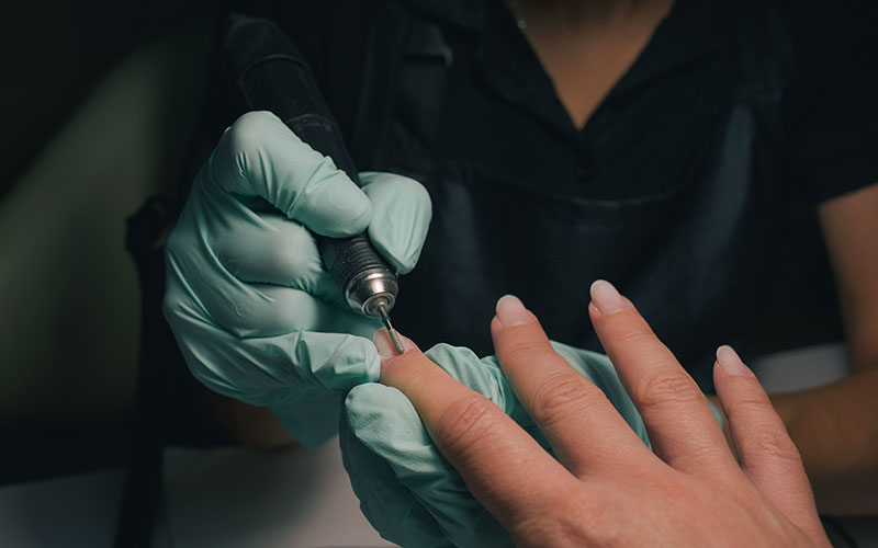 Home The Art of Nail Sculpting: A Masterclass in Acrylic Extensions